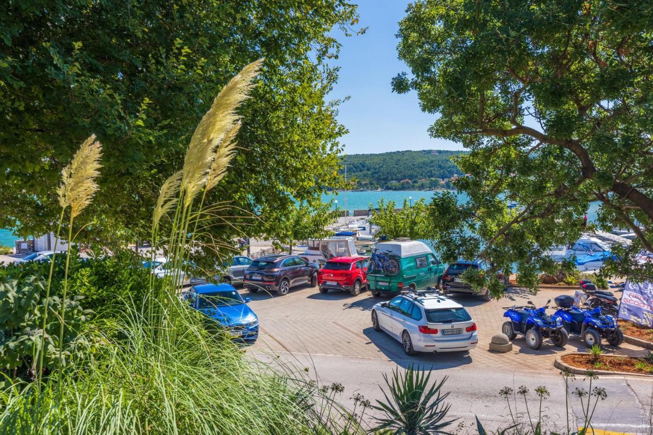 Apartments Star By The Sea Cizici Exterior photo
